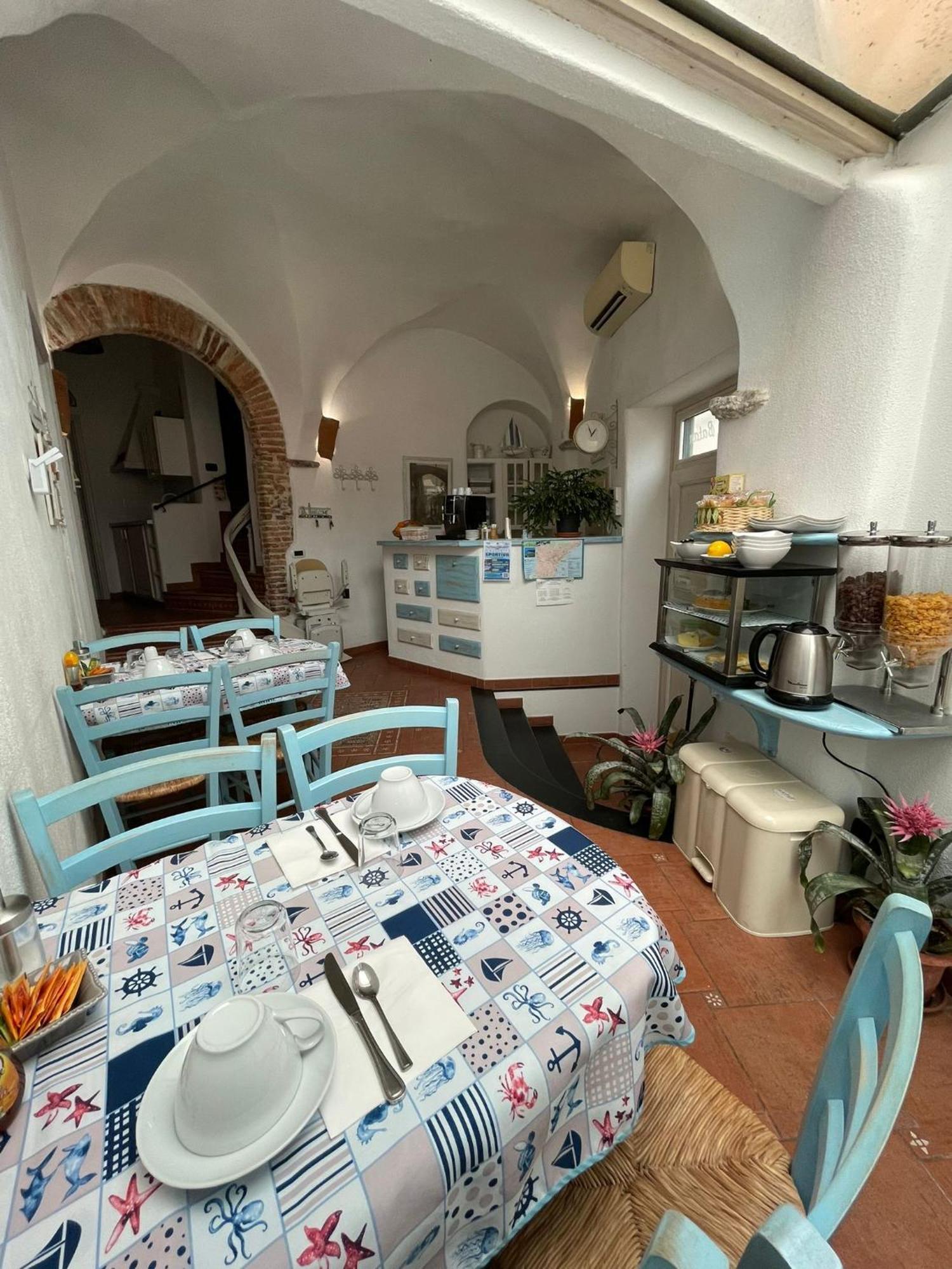 Ca' Du Batan Bed & Breakfast Spotorno Luaran gambar