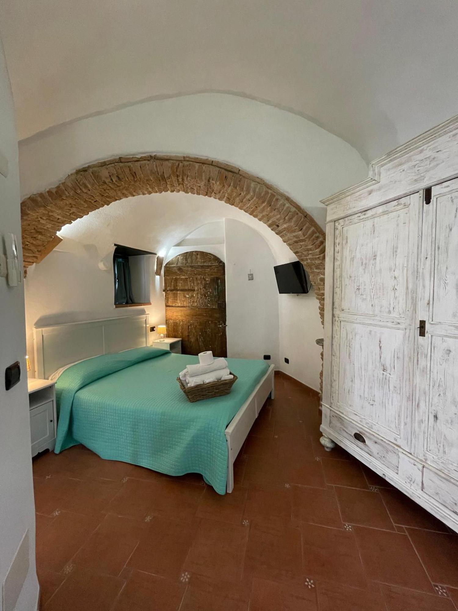 Ca' Du Batan Bed & Breakfast Spotorno Bilik gambar