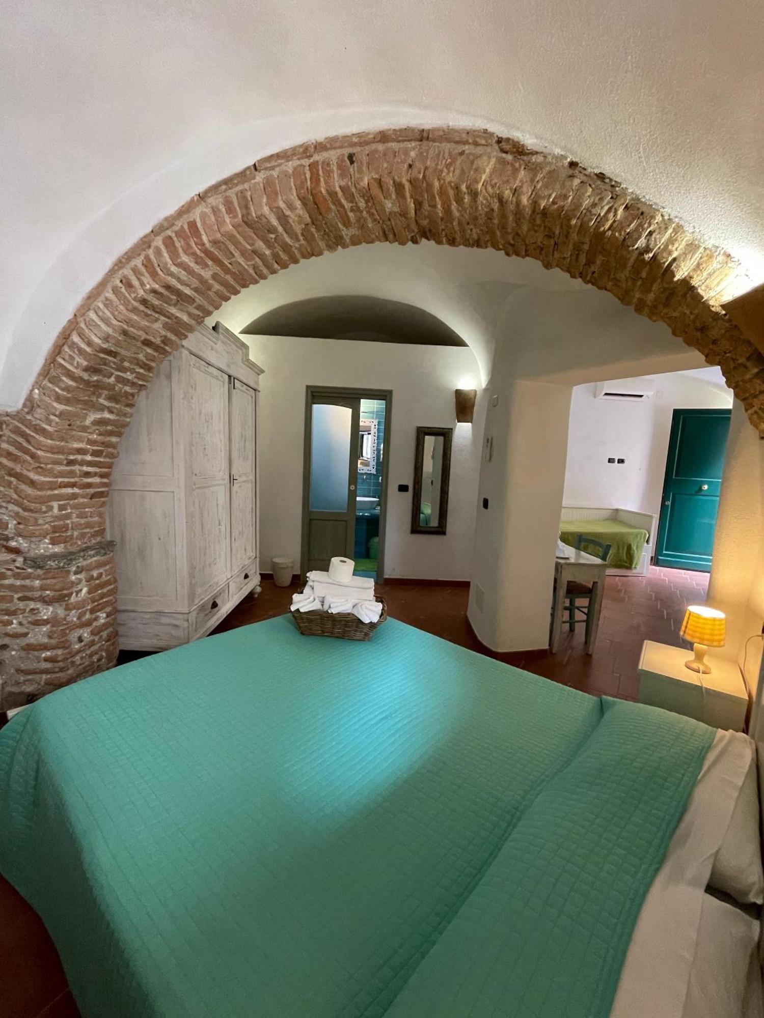 Ca' Du Batan Bed & Breakfast Spotorno Luaran gambar